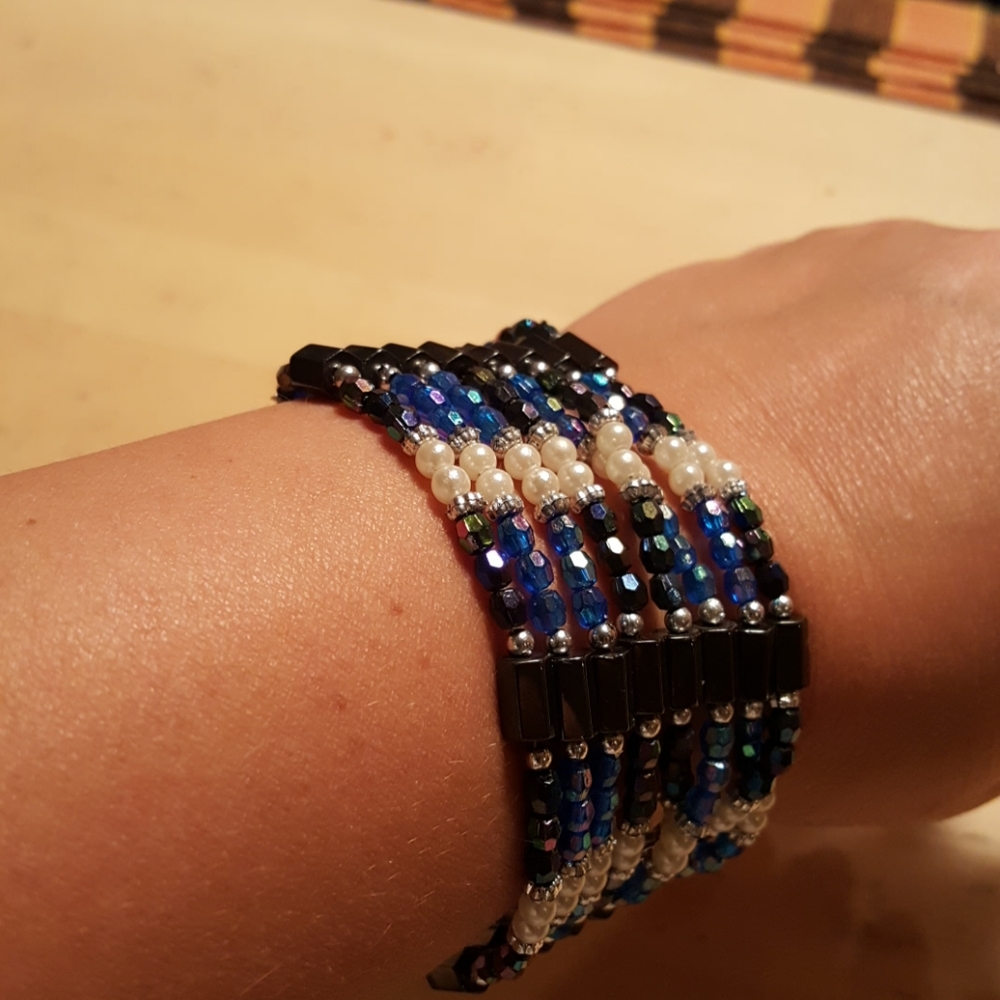 Double magnetic jewelry set
